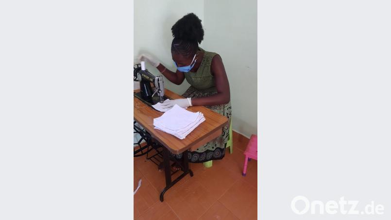 Masken aus Kenia für Kemnath. Bild: Angelika Steuer/exb