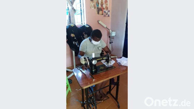 Masken aus Kenia für Kemnath. Bild: Angelika Steuer/exb