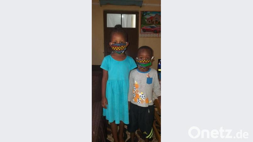 Masken aus Kenia für Kemnath. Bild: Angelika Steuer/exb