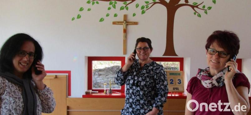 Die Erzieherinnen und Kinderpflegerinnen des Kindergartens St. Elisabeth vermissen &quot;ihre&quot; Kinder. Jetzt gibt es eine Telefonsprechstunde für die Kleinen. Bild: fks
