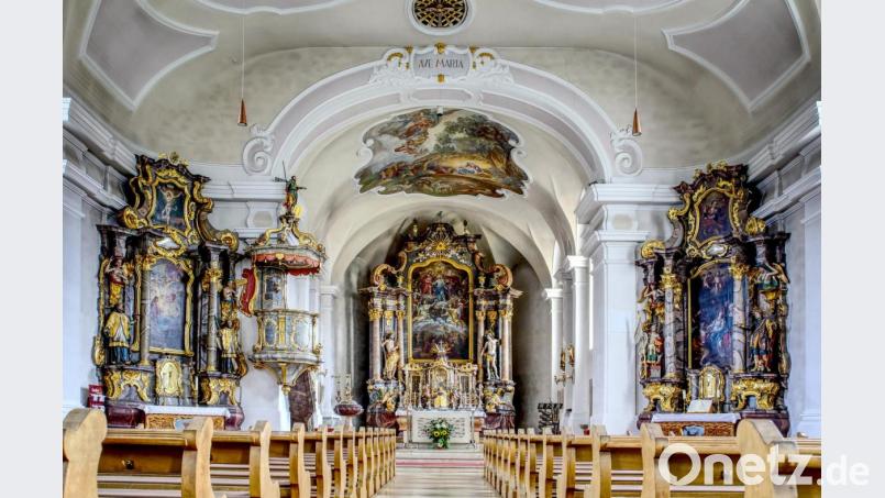 Eine menschenleere Mariä-Himmelfahrtskirche. Anders schaut es derzeit auch bei den Gottesdiensten auch nicht aus. Bild: JOCHEN NEUMANN 
ERBENDORF