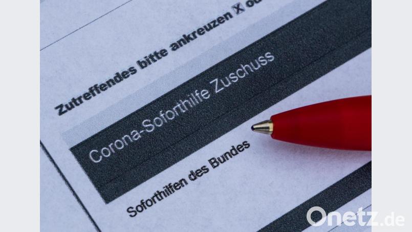 Wer einen Antrag auf Corona-Soforthilfe ausgefüllt und eingereicht hat, muss teilweise mit Wartezeiten rechnen. Bild: Robert Michael/dpa