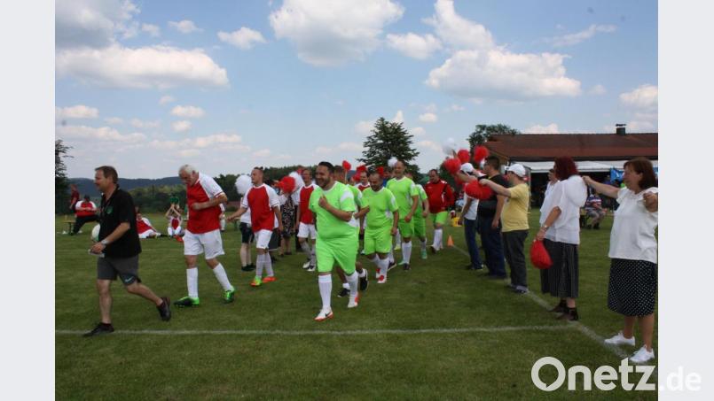 Auch heuer hätte Engelbert Horn als einer der Hauptorganisatoren den Einlauf der Fußballmannschaften gerne angeführt. Archivbild: eib