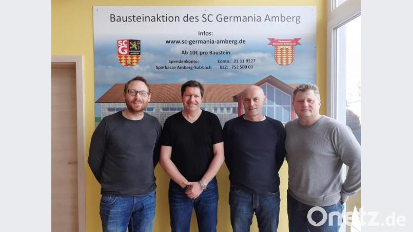 Der neu gewählte Vorstand des Fördervereins des SC Germania Amberg (von links): Oliver Eckl, Michael Gold, Thomas Scherm und Konrad Singer Bild: tne
