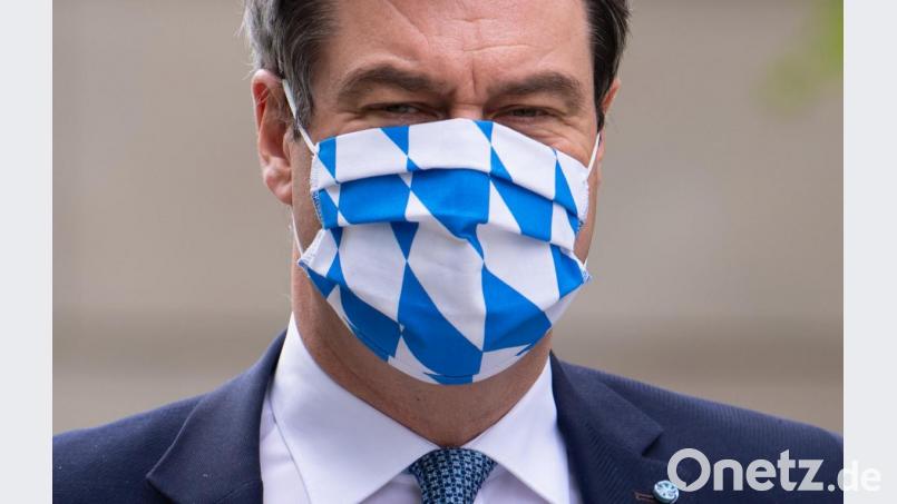 Blau-weiß liegt vorne. Ministerpräsident Markus Söder sieht Bayern auf einem besseren Weg als den Bund als ganzes. Deshalb lockert das Kabinett die Corona-Beschränkungen weiter. Bild: Sven Hoppe