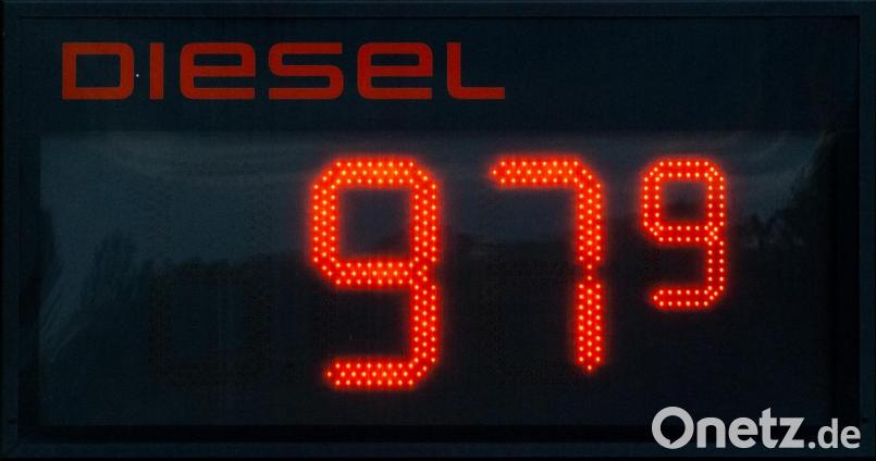 In einigen Städten ist der Preis für Diesel unter einen Euro pro Liter gefallen. Bild: Robert Michael