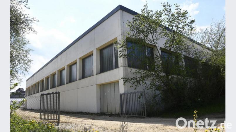 Die Turnhalle der Walter-Höllerer-Realschule in Sulzbach-Rosenberg wird Anfang 2021 abgerfissen. Bild: Petra Hartl