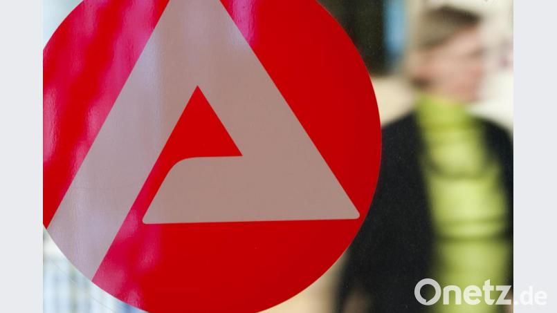 Die Corona-Pandemie macht sich auch auf dem regionalen Arbeitsmarkt bemerkbar. Die Arbeitsagentur hat ihre Zahlen für den Bezirk der Geschäftsstelle Amberg vorgestellt. Symbolbild: Uwe Anspach/dpa