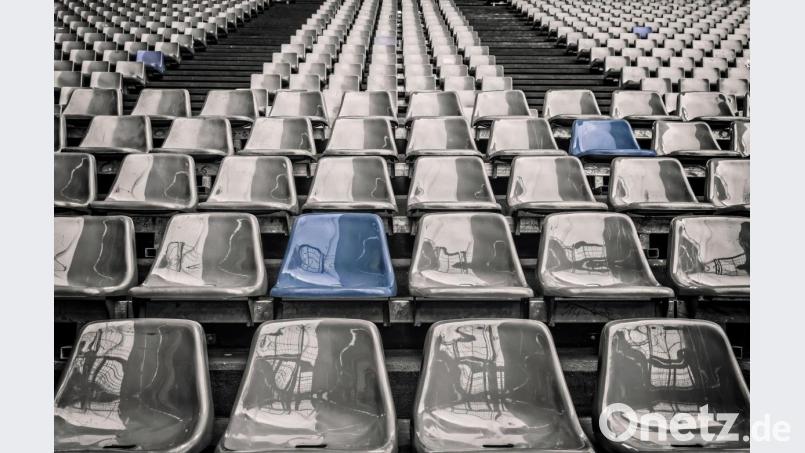 Ein Bild, das Fußballfans erschaudern lässt: In den nächsten Monaten dürfte es in den meisten europäischen Profiligen nur Partien vor leeren Rängen geben. Bild: Pixabay