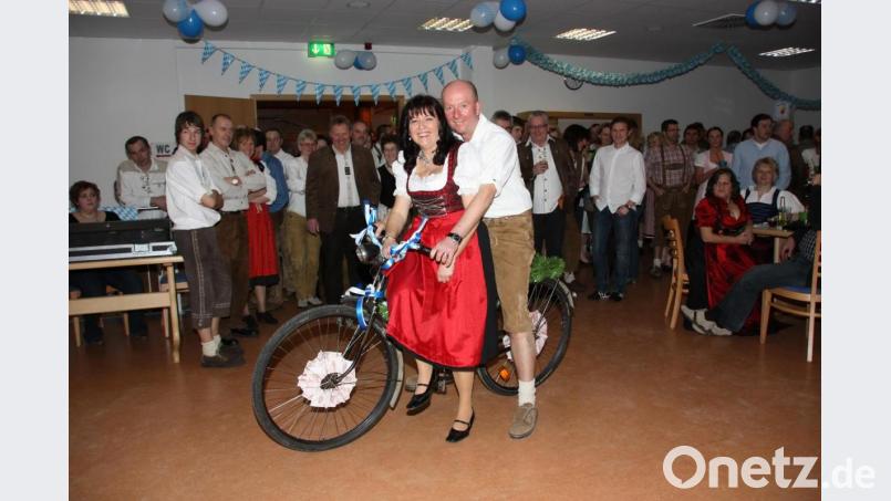 Seiner Frau kann Reiter schon mal die Führung überlassen - zumindest auf dem Fahrrad. Repro: sne