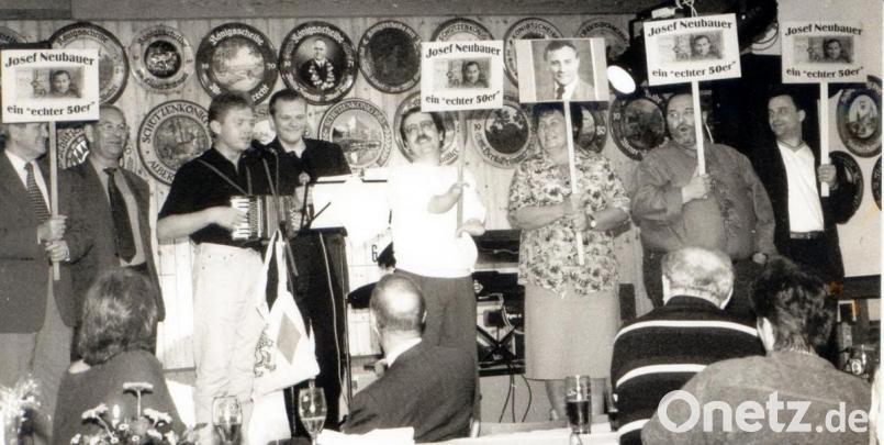 Peter Lippiotta feierte Josef Neubauers 50. Geburtstag mit der CSU. Repro: sne