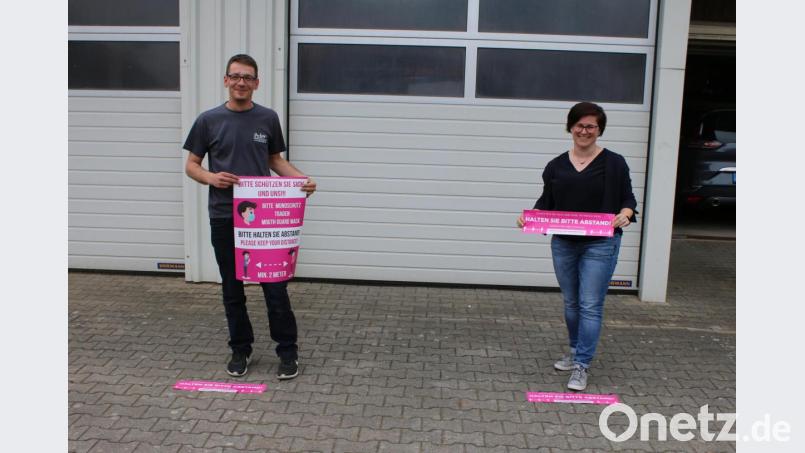 Daniel Pinzer und Verena Schuller haben eine Idee, wie sie Bürger und Geschäftsleute zu Corona-Zeiten unterstützen können. Bild: sne