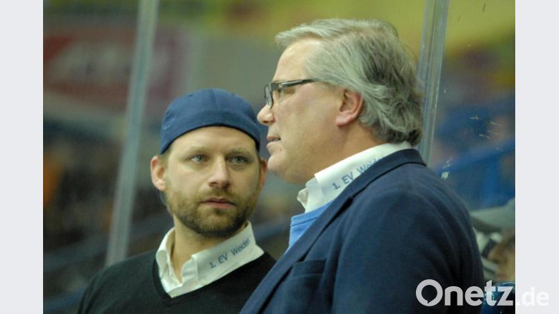 Das Trainerduo der Blue Devils (links Florian Zellner, rechts Ken Latta). Bild: gb