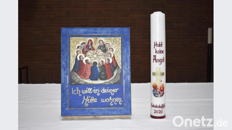 Ikone und Kerze für die abendliche Eröffnung der Gebetsstaffel. Bild: sck