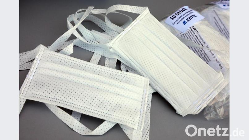So sehen sie aus, die Produkte des Masken-Verbunds Bayern – Atemschutzmasken aus einer neu eingerichteten, heimischen Lieferkette. Bild: Wolfgang Steinbacher
