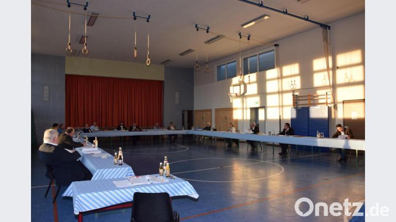 In der Turnhalle der Grundschule konnte der Sicherheitsabstand zueinander gut eingehalten werden. Bild: fla