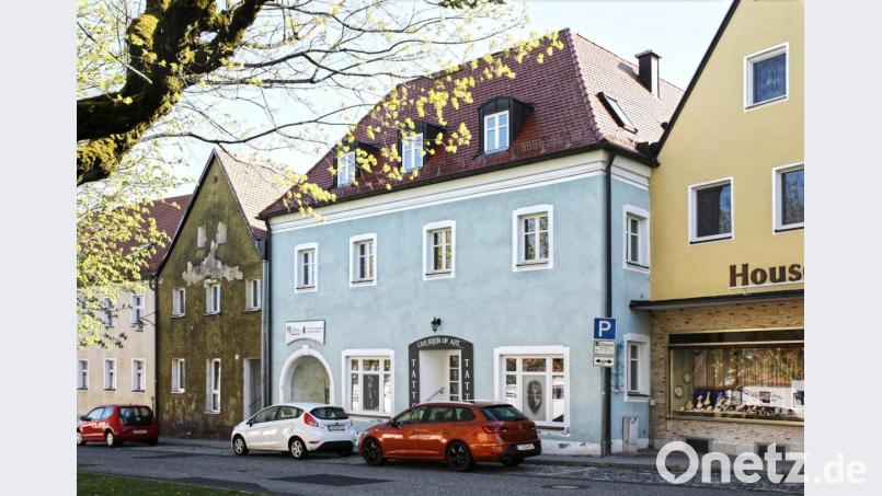 Im Ärztehaus am Unteren Markt konnte die Corona-Praxis der Erbendorfer Hausärzte unter Mithilfe von Bürgermeister Hans Donko eingerichtet werden. Bild: njn