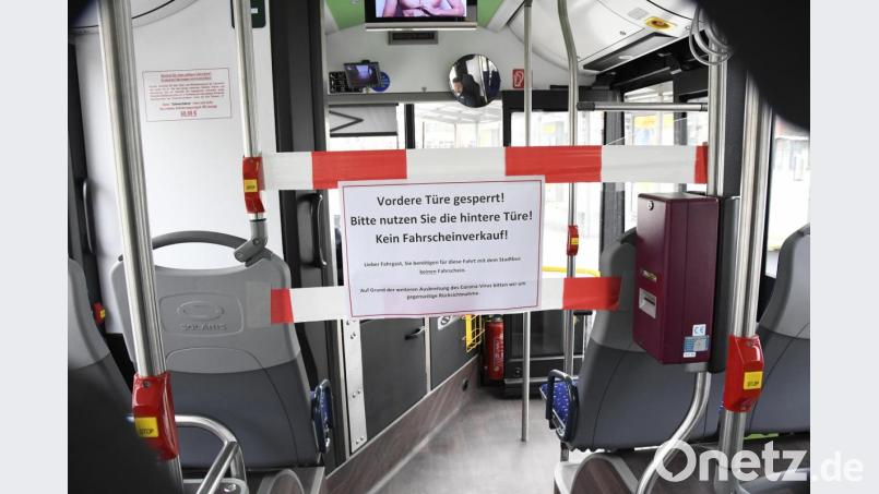 Ein Fahrkartenkauf beim Busfahrer ist in Weiden derzeit nicht möglich. Einzelfahrscheine müssen als Handyticket gekauft werden. Archivbild: Petra Hartl