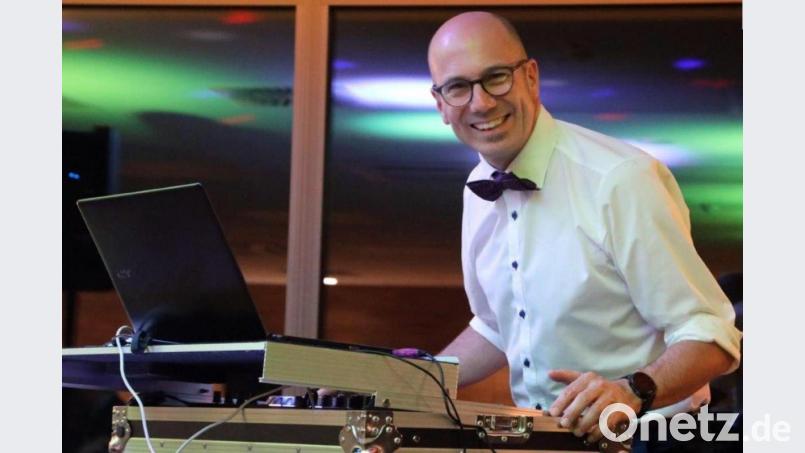 Stefan Theuerl bringt die Tanzmusik in die heimischen Wohnzimmer. Bild: exb