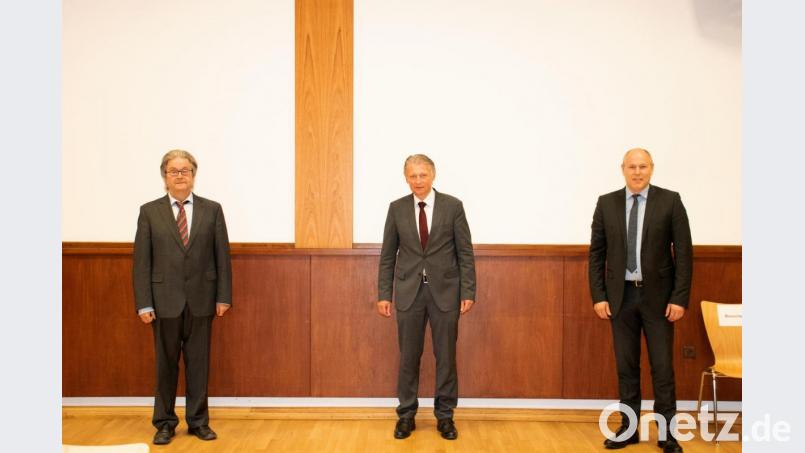 Die drei Bürgermeister: Erster Bürgermeister Lothar Müller (Mitte), Zweiter Bürgermeister Markus Preisinger (rechts) und Dritter Bürgermeister Hans Klupp (links). Bild: flt