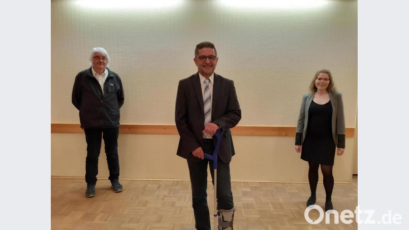 Franz Scharl (links) und Kathrin Seltmann (rechts) sind die beiden Stellvertreter von Rathauschef Franz Tauber (Mitte). Bild: gis