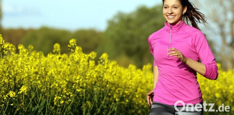 Regelmäßiges Work-out am Morgen hilft, den Tag entspannt und voller Energie zu beginnen. Bild: grafikwerk21 – stock.adobe.com