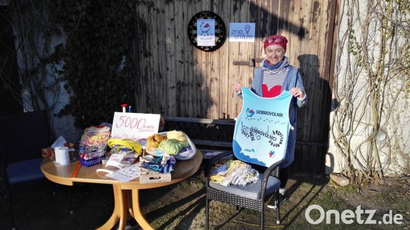 Die Komunitní osvětové společenství hat Masken für die Mitglieder der Selbsthilfegruppe Behinderte-Nichtbehinderte gefertigt. Bild: exb