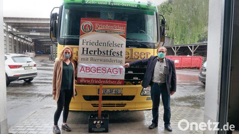 Die Entscheidung zur Absetzung des 36. Friedenfelser Herbstfestes ist den beiden Hauptverantwortlichen, Sabrina Bittner (links) und Helmut Radimerski (rechts), nicht leicht gefallen. Bild: bsc