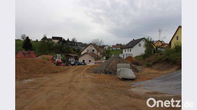 Die Baustelle für das neue Dorfgemeinschaftshaus wurde eingerichtet. Bild: pko