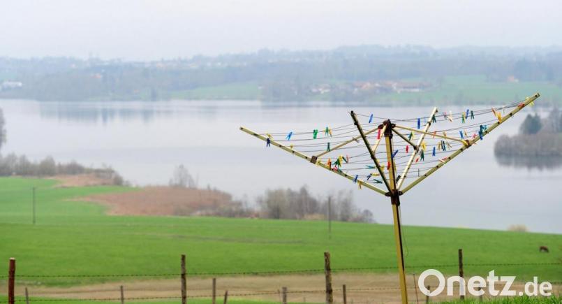 Eine leere Wäschespinne fand ein Ehepaar vor, obwohl es einige Stunden vorher Wäsche zum Trocknen aufgehängt hatte. Symbolbild: Marc Müller/dpa