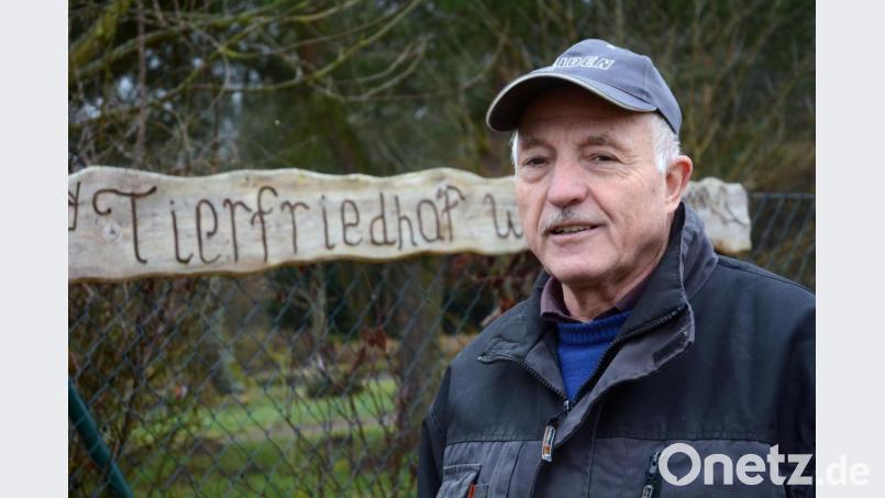Josef Gebhardt ist Initiator des Vereins Tierfriedhof Weiden, den er ebenso wie die &quot;Tafel&quot; in Weiden erfolgreich führt. Bild: Gabi Schönberger