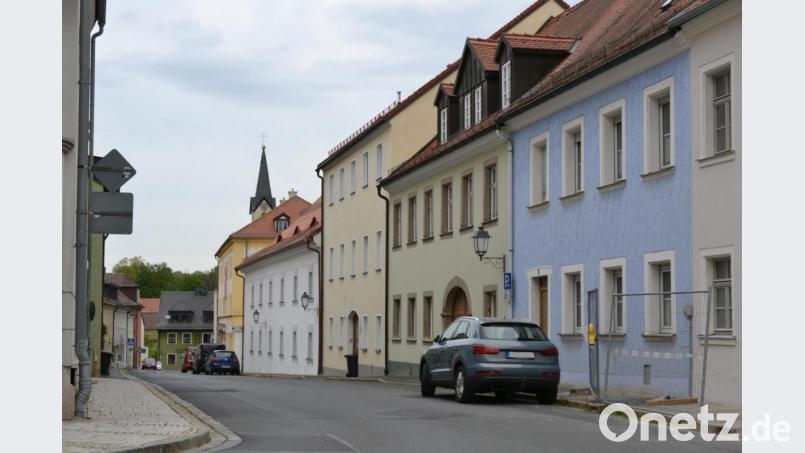 Noch sind die Parkplätze für Kurzzeitparker ausgewiesen. Das soll sich aber ändern. Künftig wird dies eine Anwohnerparkzone. Das hat der Bau- und Umweltausschuss einstimmig beschlossen. Bild: vlu
