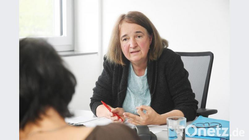 Stadträtin Sonja Schuhmacher stellt sich im Interview mit Oberpfalz-Medien auch dem Vorwurf, dass sie Inhalte aus dem rechten Spektrum auf ihrer Facebook-Seite teilt. Bild: Gabi Schönberger
