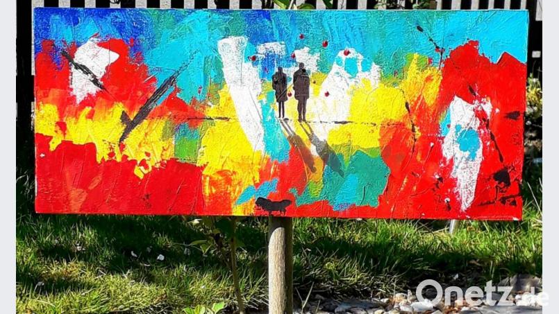 Mit der Aktion &quot;Die Kunst darf raus&quot; sollen die gemalten Kunstwerke in Gärten, die von außen einsehbar sind, der Öffentlichkeit präsentiert werden. Bild: rgr