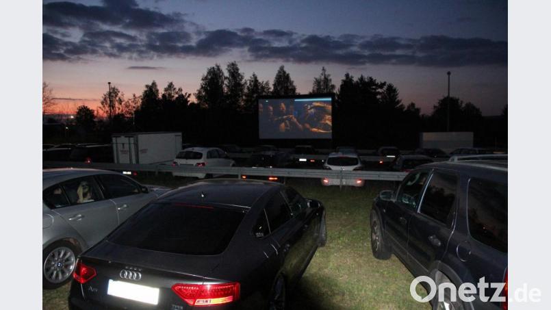 Ein riesiges Interesse fanden am Wochenende die Autokino-Vorführungen beim Cineplanet in Tirschenreuth. Bild: kro