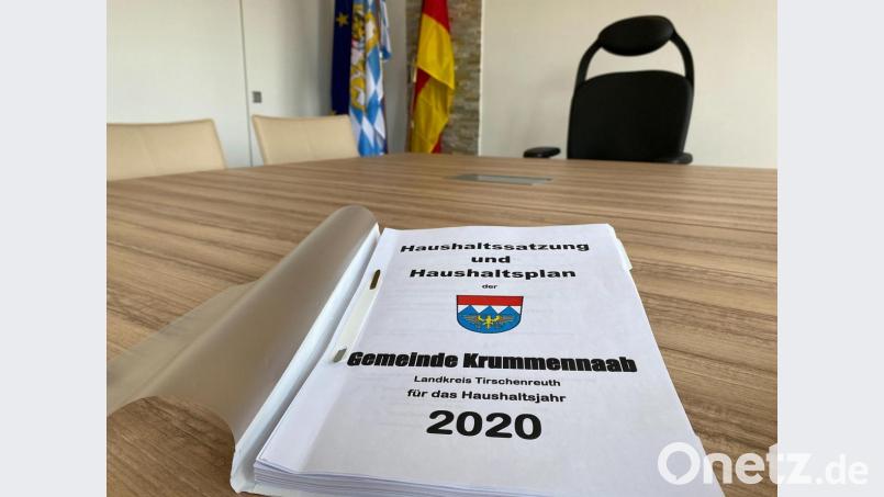 Inhalte des Haushaltplans 2020 hörten die Krummennaaber Gemeinderäte in ihrer Sitzung. Bild: exb/Simon Ertl