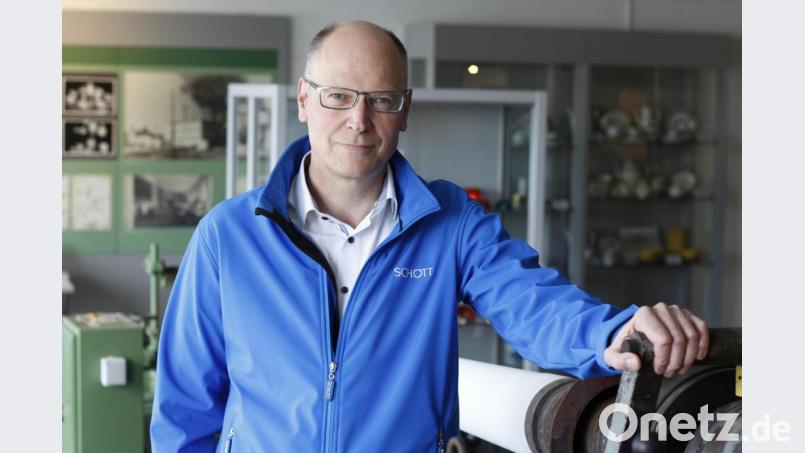 &quot;Ich bin froh, dass wir dieses Stück Industriegeschichte nicht verschrotten mussten&quot;, sagt Schott-Werkleiter Stefan Rosner über die Dannerpfeife. Bild: Schott AG/exb