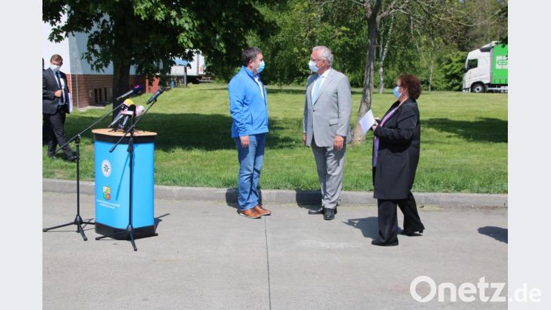 Der bayerische Innenminister Joachim Herrmann (rechts) und sein tschechischer Amtskollege Jan Hamáček gehen in der Frage der Grenzöffnung aufeinander zu. Bild: jrh