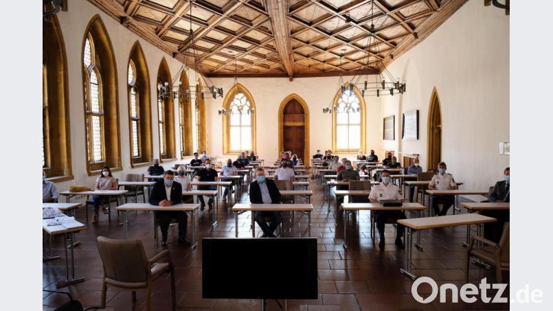 Vatertag in Zeiten von Corona: Besprechung von Stadt und Polizei mit den Amberger Wirten. Bild: Susanne Schwab/Stadt Amberg