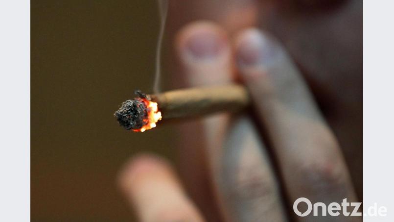 Der Joint lag schon griffbereit neben dem 33-Jährigen. Archivbild: Oliver Berg