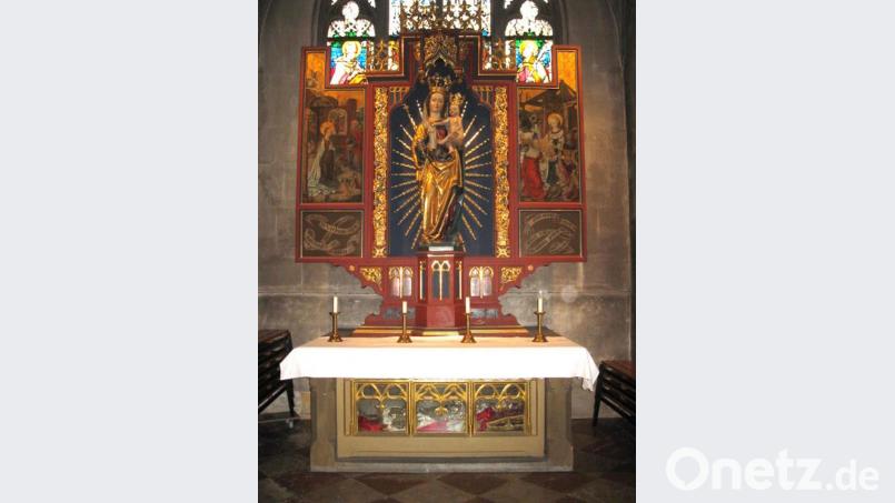 Der Altar mit der Madonna in der Wolfgangskapelle von St. Martin und den Gebeinen des Hl. Crescentianus im Altartisch. Archivbild: Dieter Dörner