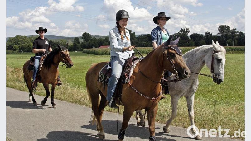 Ausritte sind ein Teil des Angebots beim BKinderreitverein RFZG Weiden. Bild: R. Kreuzer