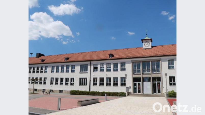 An der Marien-Grundschule in Tirschenreuth gibt es einen bestätigten Corona-Fall. Bild: vlu