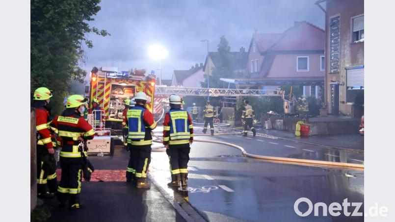 Bei einem Brand am Samstagabend kam ein Mann in Burglengenfeld ums Leben. Bild: Alexander Auer
