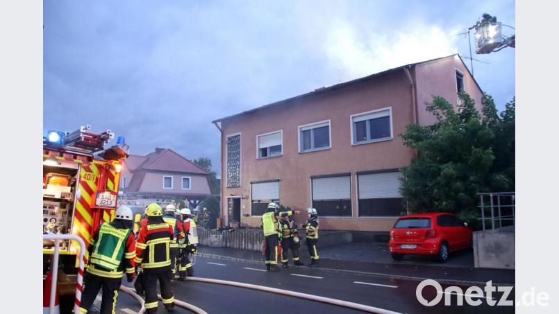 Bei einem Brand am Samstagabend kam ein Mann in Burglengenfeld ums Leben. Bild: Alexander Auer