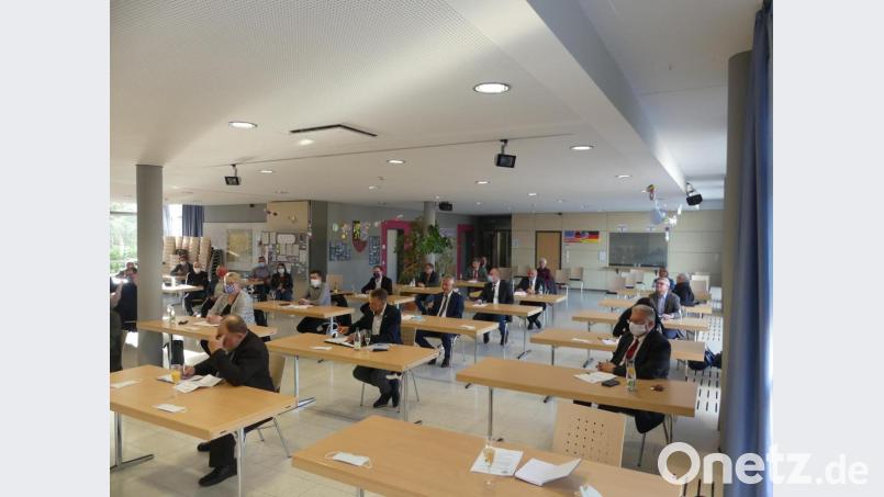 Erneut wird die Aula der Marcus-Gottwalt-Schule zum Tagungsraum des Stadtrats. Bild: rn