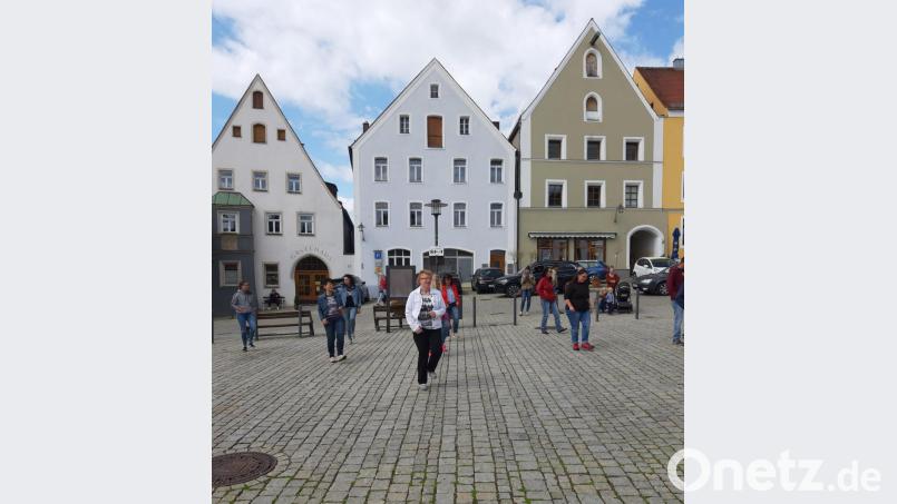 Der Linedance-Flashmob auf dem Luitpoldplatz brachte Bewegung in die Innenstadt. Bild: kök