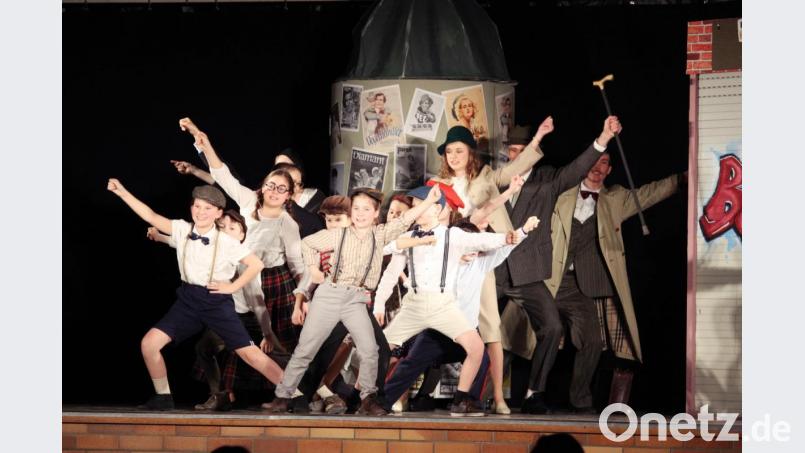 Die Generalprobe von „Emil und die Detektive“ am 13. März in Pfreimd zeigt dieses Bild. Unmittelbar danach musste die Produktion wegen der Corona-Pandemie abgesagt werden. Bild: Florian Wein/exb