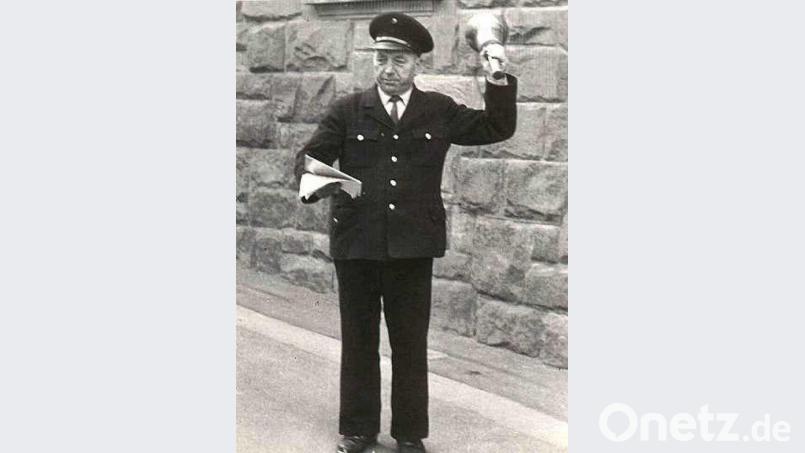 So ähnlich sahen die meisten Gemeindediener aus, wenn sie ihres Amtes walteten. Doch nicht immer hatten sie eine eigene Uniform, manche waren auch in Zivilkleidung unterwegs. Repro: hev