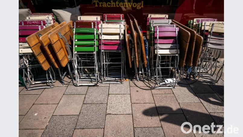 Ab Montag öffnet die Innen-Gastronomie in Bayern. Bild: Peter Kneffel/dpa